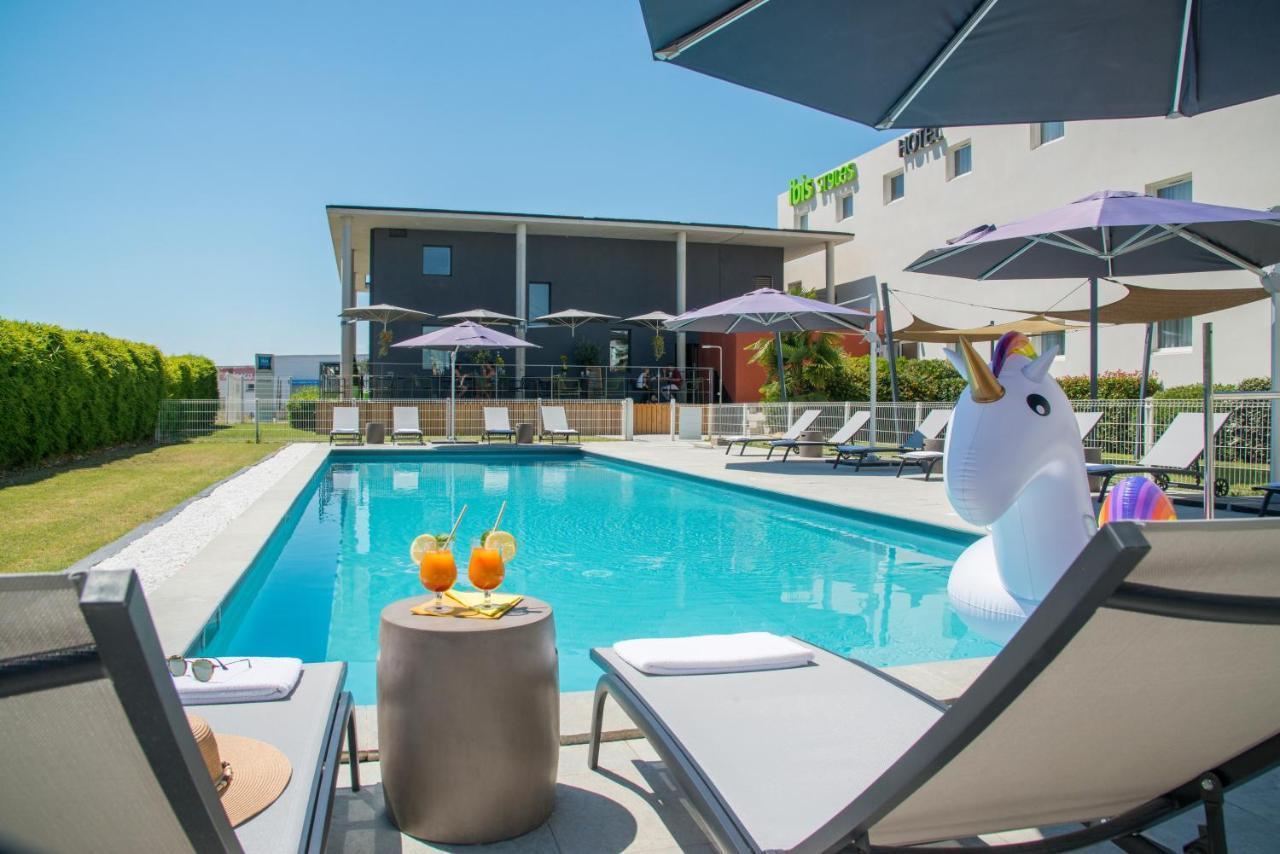 Ibis Styles Pertuis Portes Du Luberon Luaran gambar