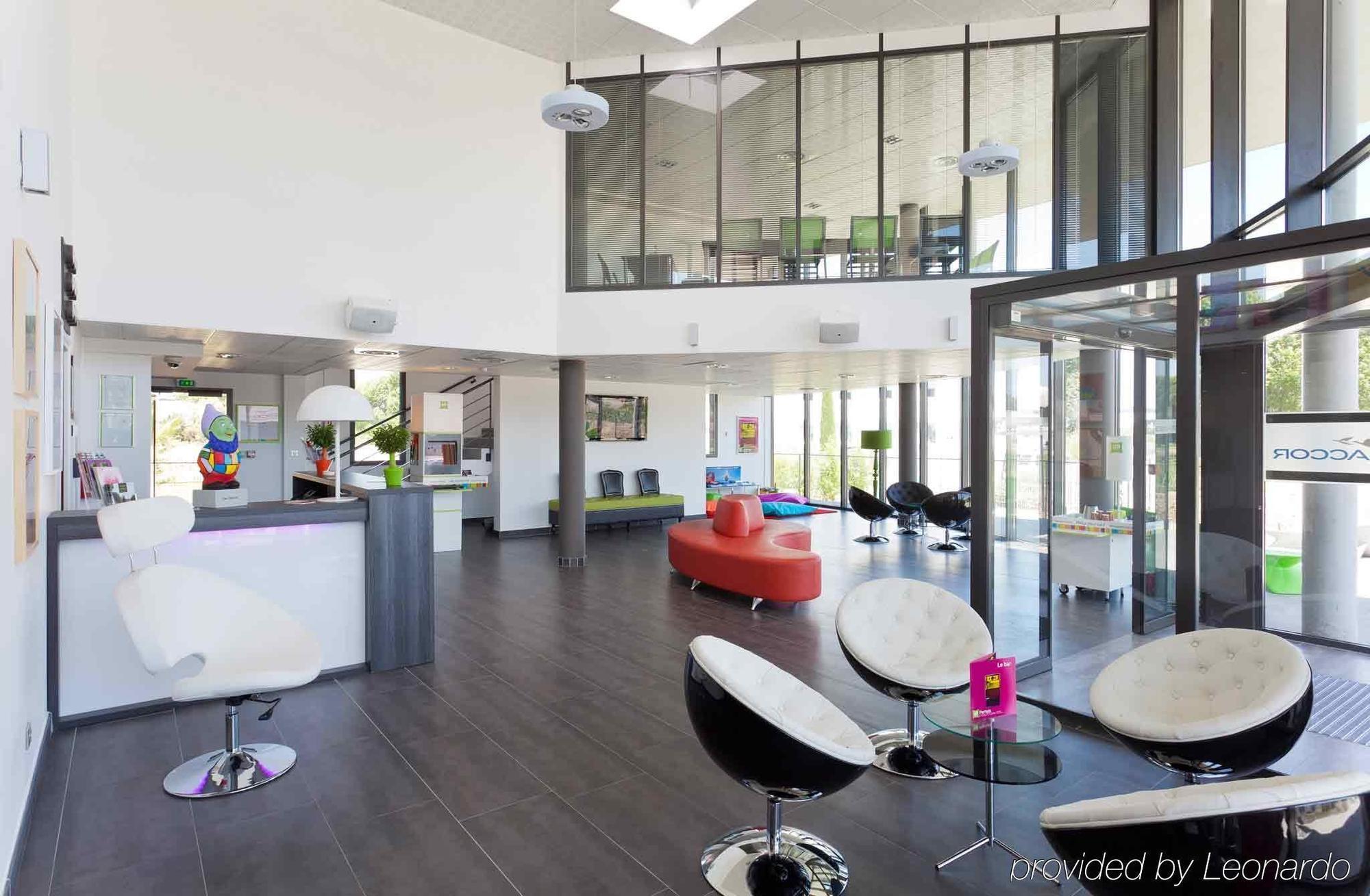 Ibis Styles Pertuis Portes Du Luberon Dalaman gambar