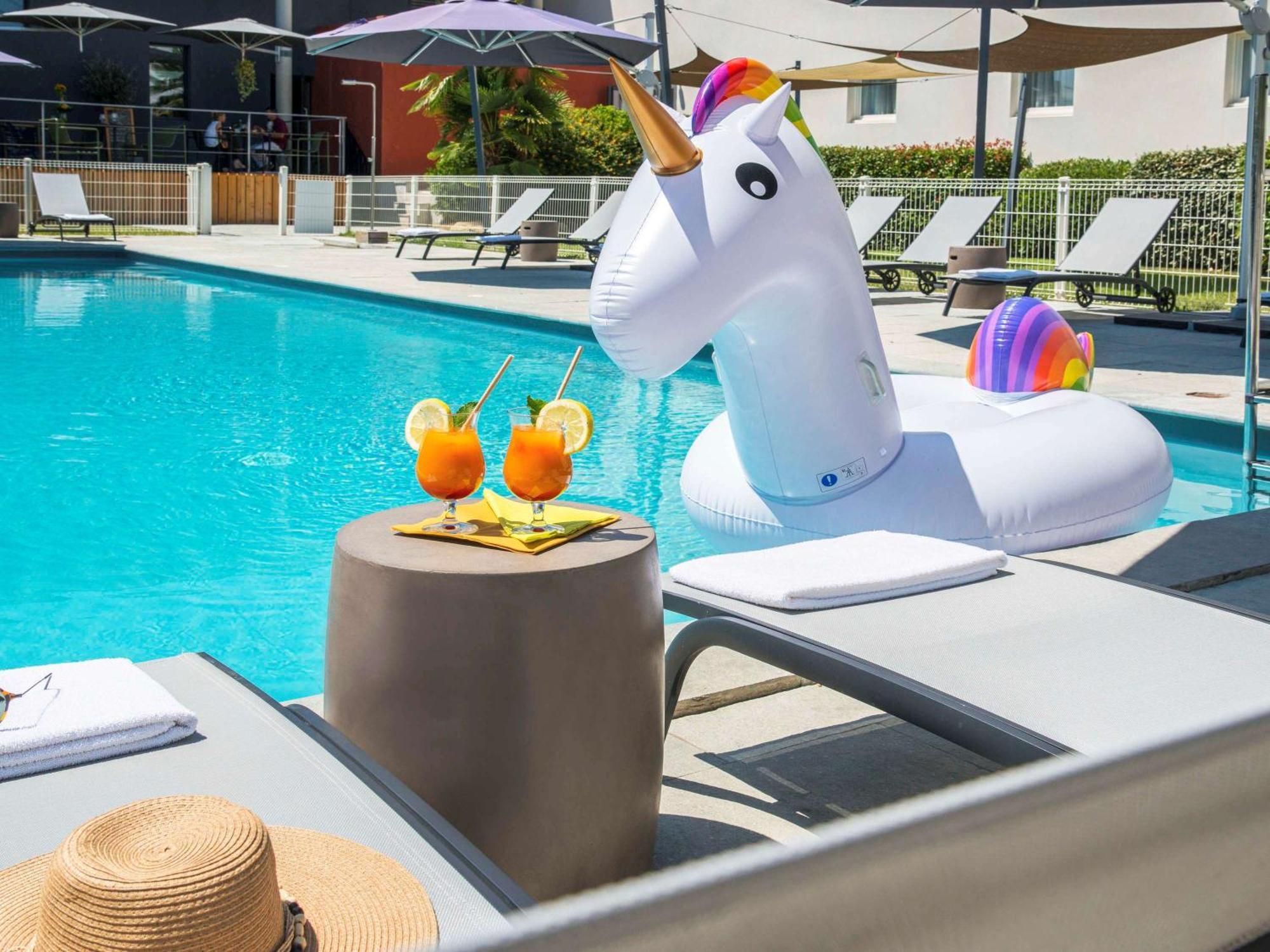 Ibis Styles Pertuis Portes Du Luberon Luaran gambar