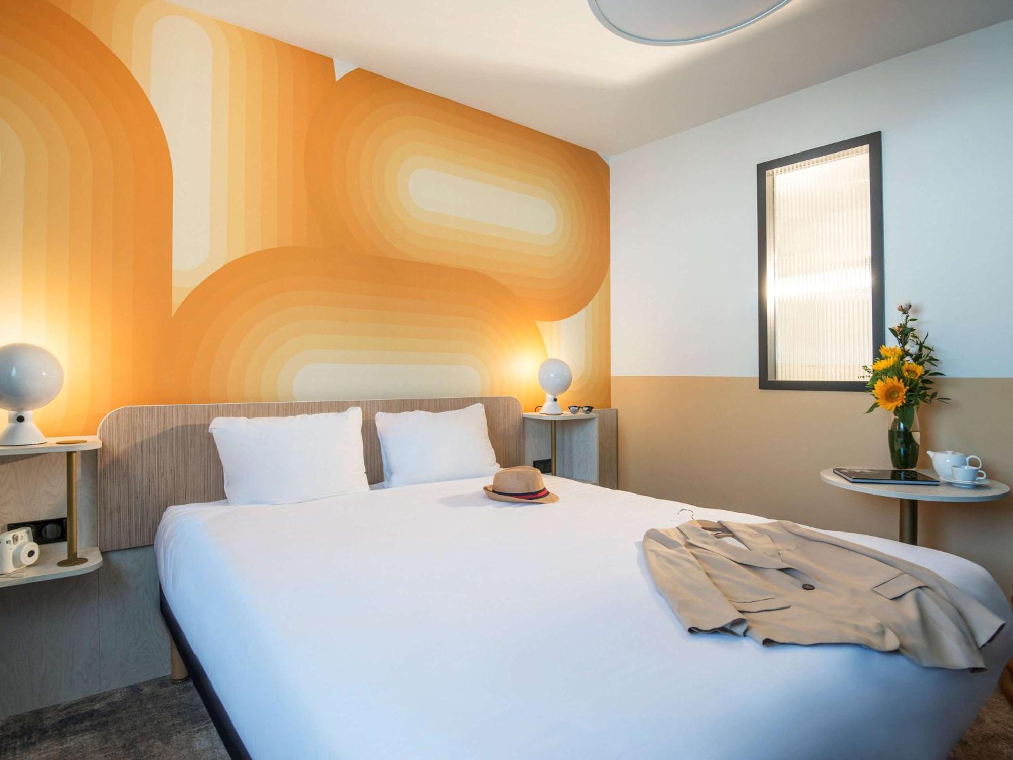Ibis Styles Pertuis Portes Du Luberon Luaran gambar
