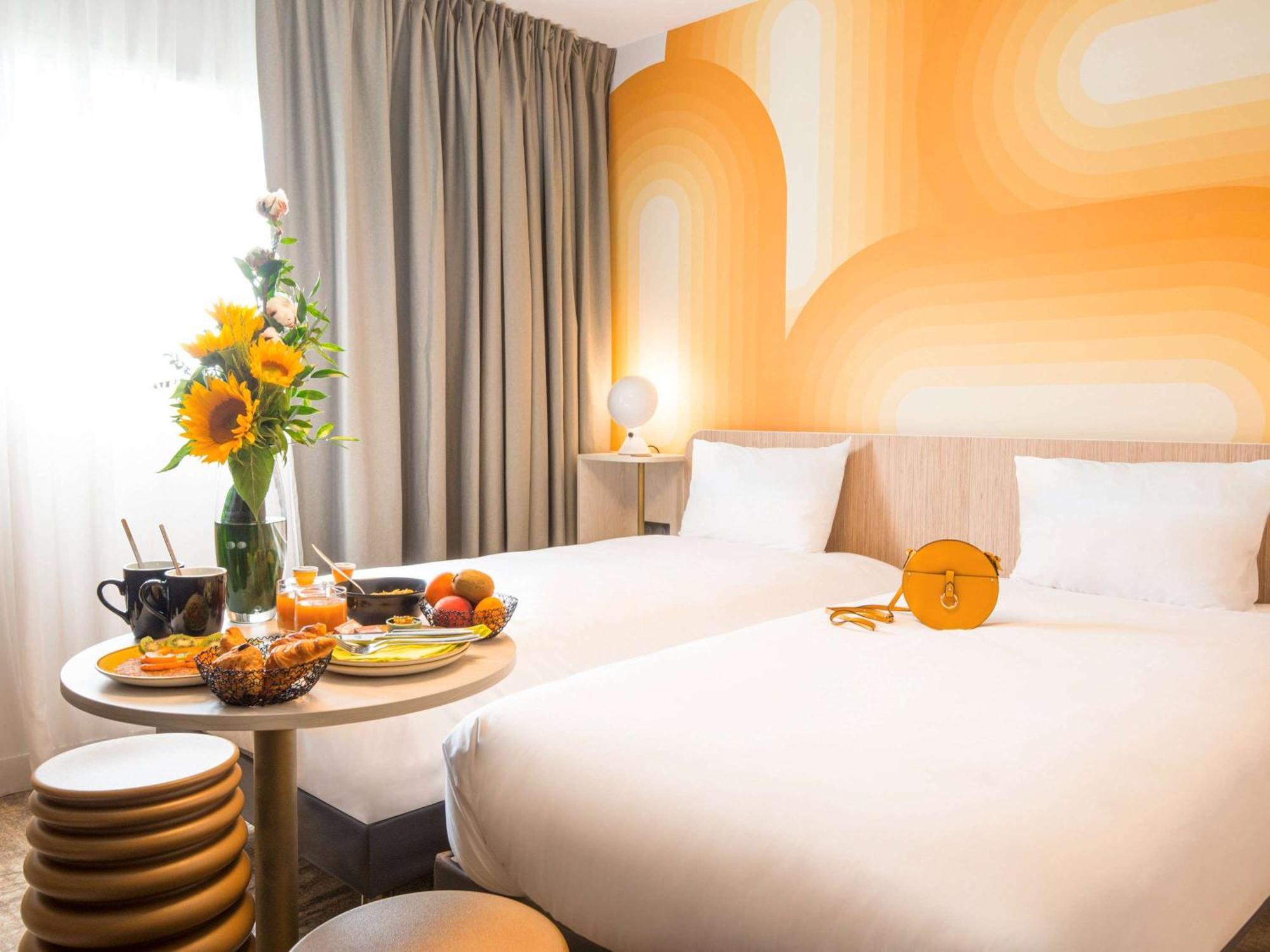 Ibis Styles Pertuis Portes Du Luberon Luaran gambar