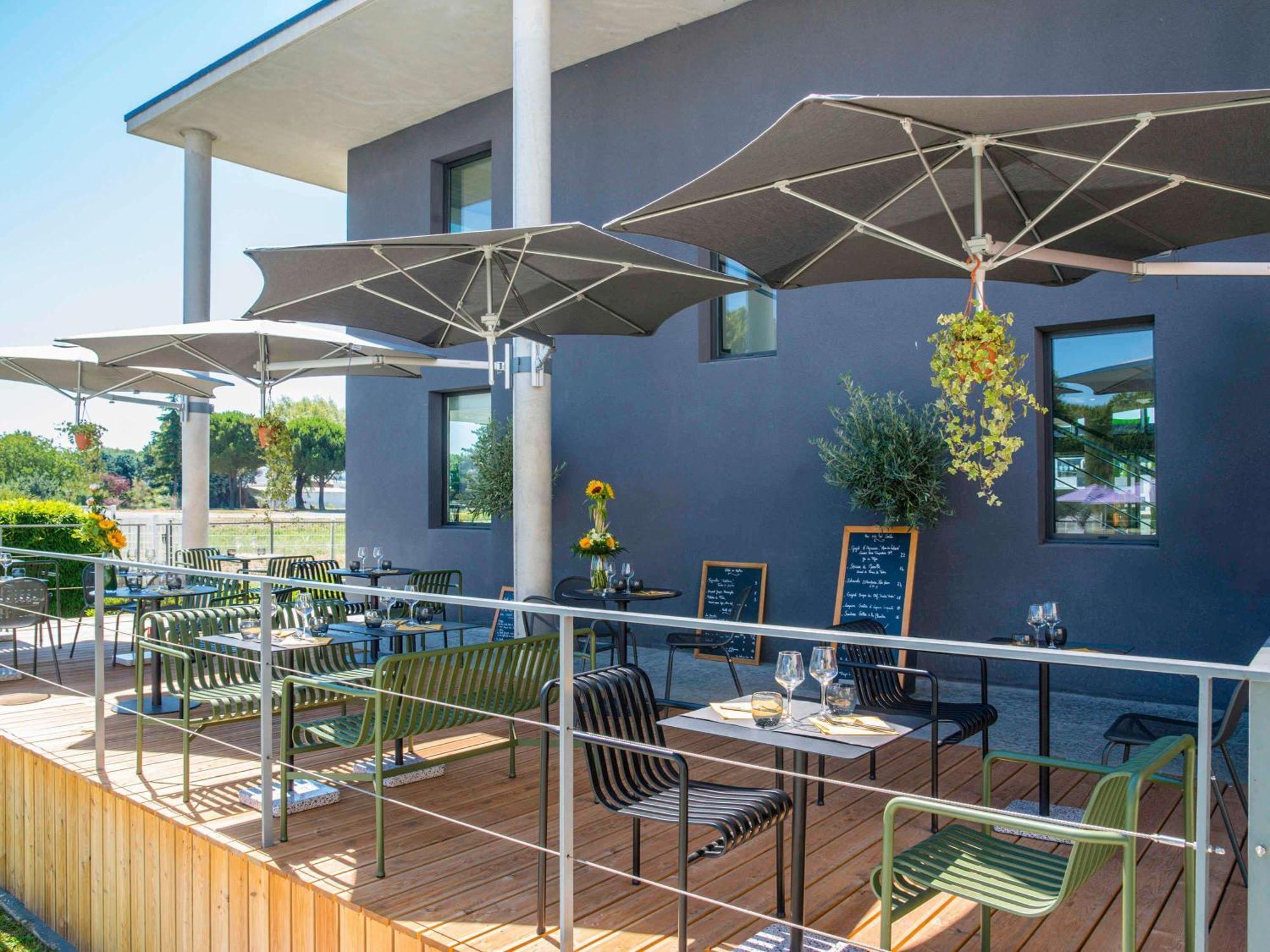 Ibis Styles Pertuis Portes Du Luberon Luaran gambar
