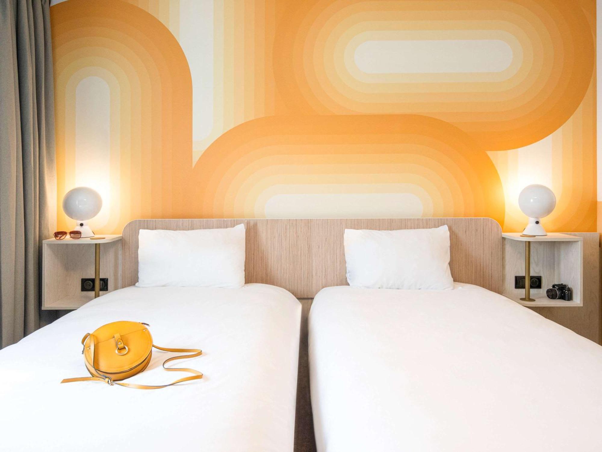Ibis Styles Pertuis Portes Du Luberon Luaran gambar