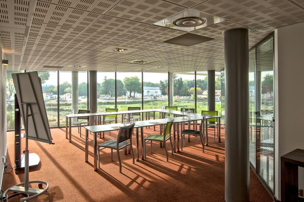 Ibis Styles Pertuis Portes Du Luberon Luaran gambar
